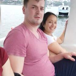 Romantic swan boat ride ♥️