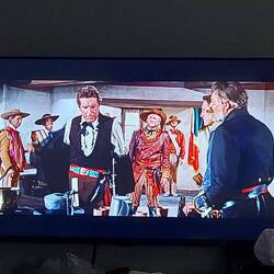 The Alamo gleich auf Youtube rausgesucht.