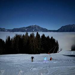 und abends nochmal mit Schneeschuhen aufi