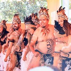 Nein, kein Haka, aber aber ein polinesischer Stammestanz