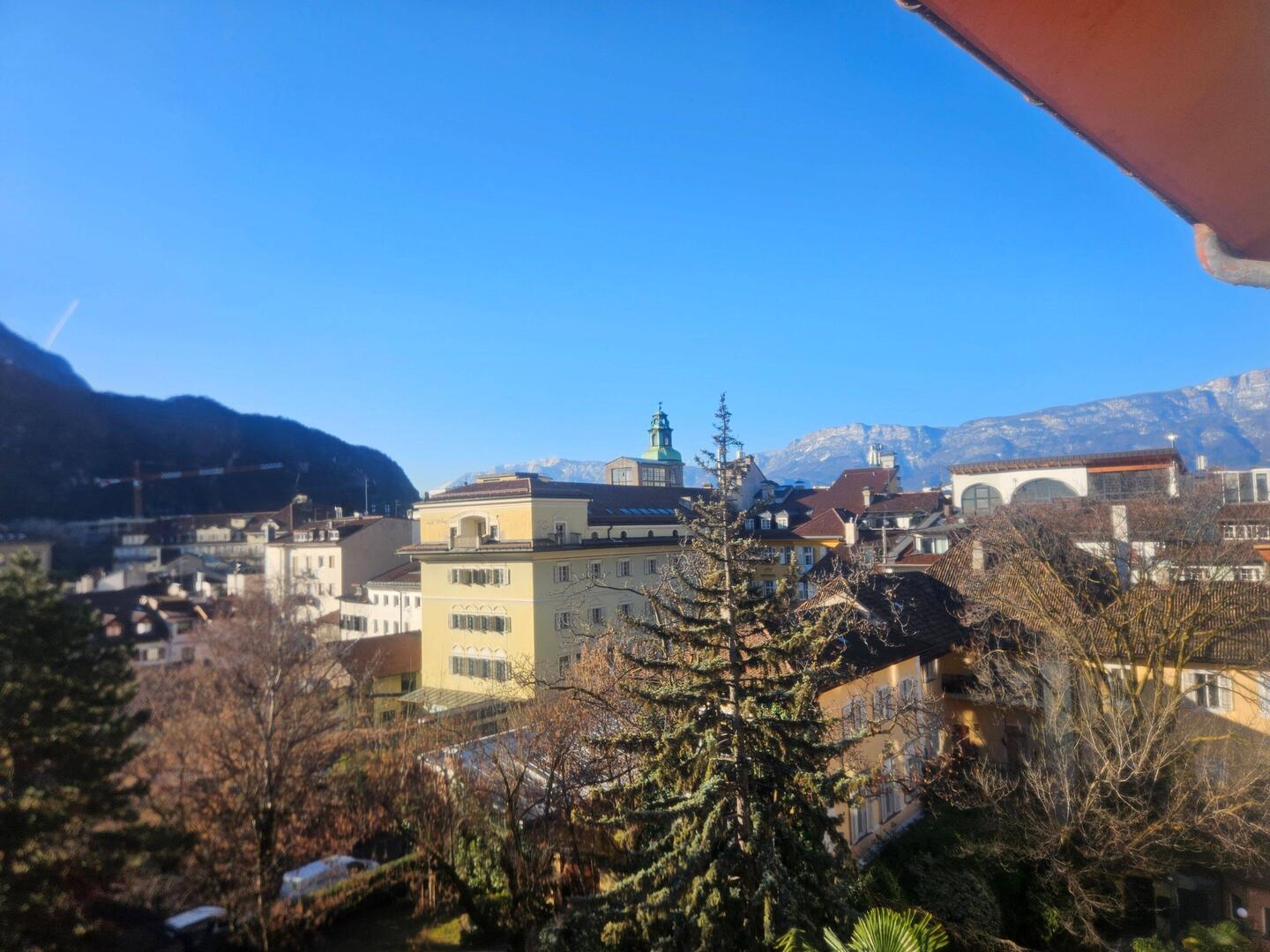 Blick aus dem Parkhotel Mondschein Bozen