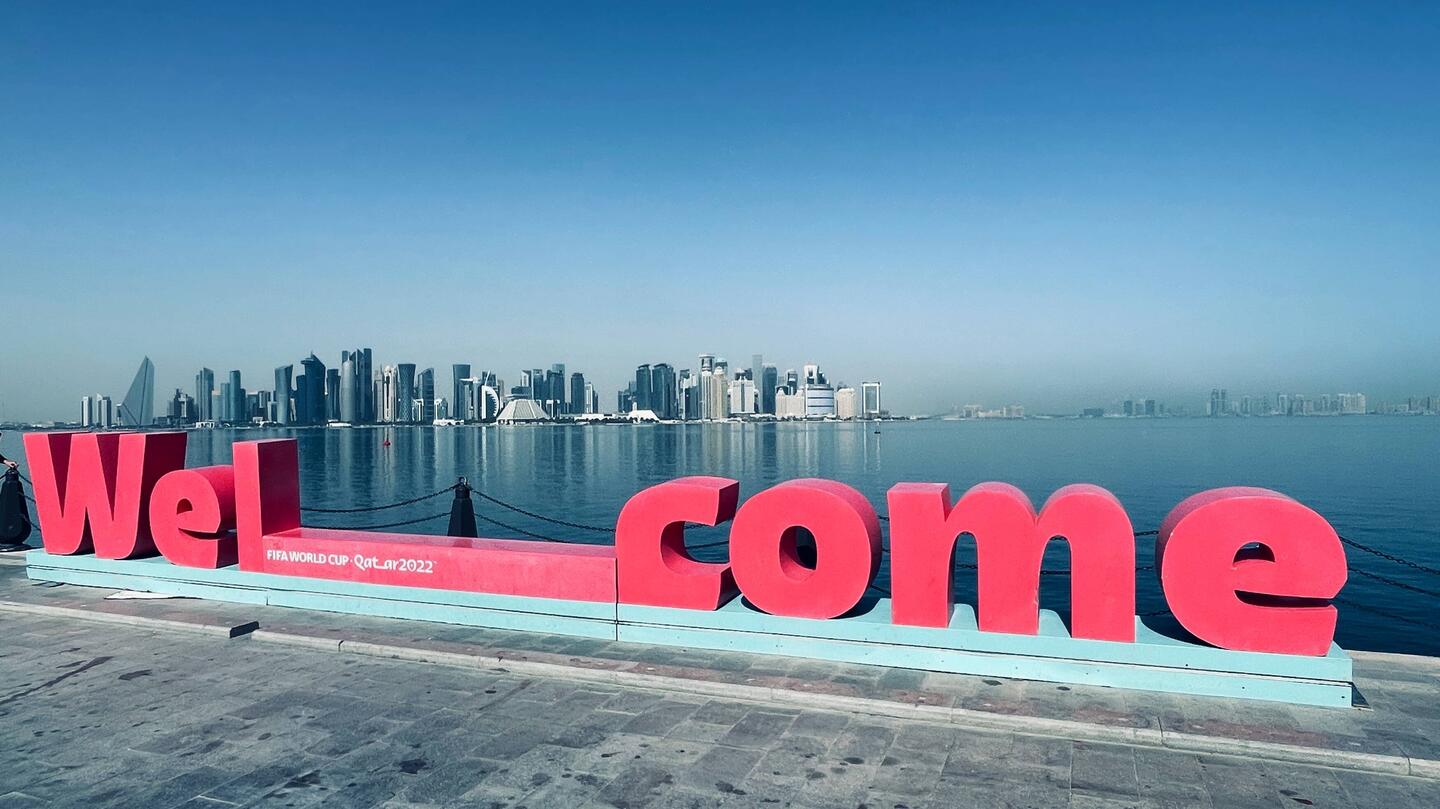 der Blick vom Hafen nach Dubai "Al Dafna", dem sich rasch entwickelnden Geschäftsviertel