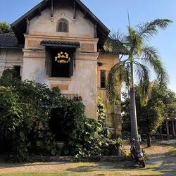 une vieille maison "coloniale"