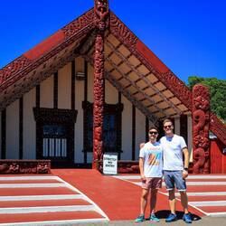 Ein traditionellen Maori-Stammeshaus