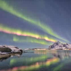 Diese Bänder flimmerten schnell in allen Farben