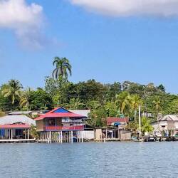 ... ist schöner vom Wasser aus ...