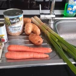 Zutaten für die Suppe.