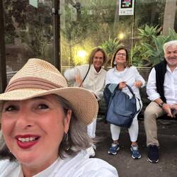 Warten auf den Bus nach Alcala