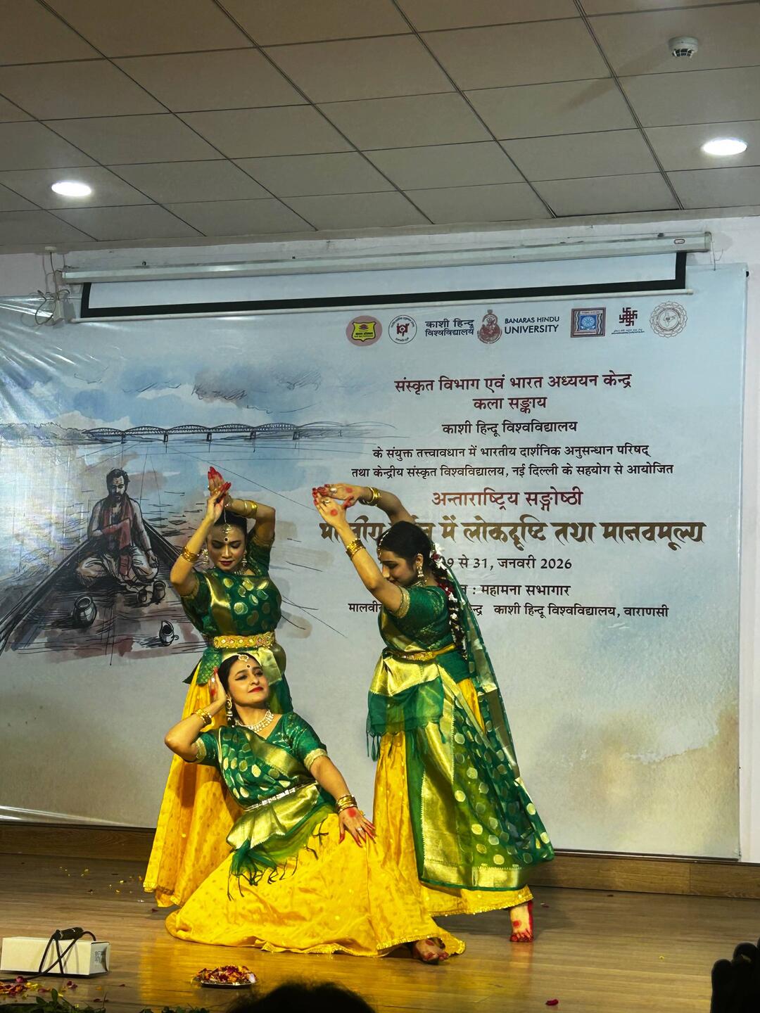 Shaily is that QUEEN in the middle obviously ✨