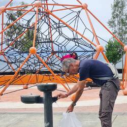 Wasserzapfen im Park