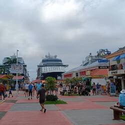 20000 Passagiere/Touristen