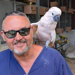 Da ist das Hemd schon kaputt 🤣