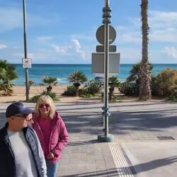 Vom Strand in die obere Stadt