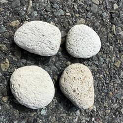 Originale naturgeformte neuseeländische Unikatsbimssteine... 😁