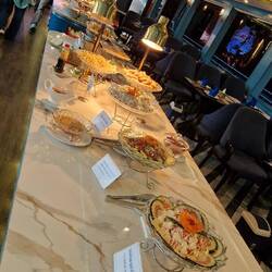 Lecker Lunch an Board