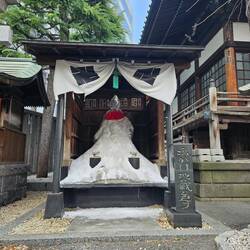 10 jours plus tôt, j'aurais vu Tokyo sous la neige. Rare trace de cet épisode.