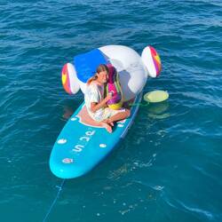 Ein zugeschwommenes Badetier ziert ab heute unser Heck