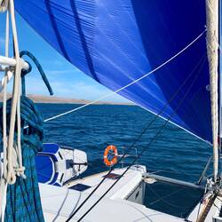 Zum ersten Mal nach Reparatur des Bugsprits konnten wir den Genaker fahren