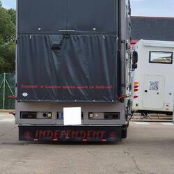 Zurück vom Wandern und mittlerweile hat sich der Stellplatz gefüllt, bis auf den allerletzten ...