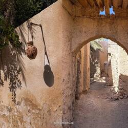 Im historischen Lehmviertel in Adam