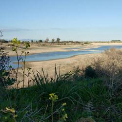 Der fast ausgetrocknete See, an dem unser Zelt steht.