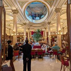 This looks upscale, but it's a pretty casual spot that is just really old and famous (1912)