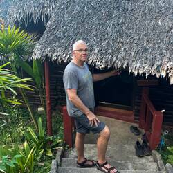 Our bungalow had a low roof. Very low!