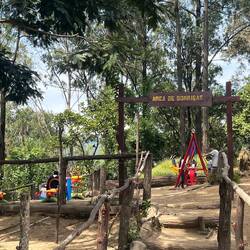 Nicht nur ein Spielplatz, sondern ein Ort des Lächelns 🙂