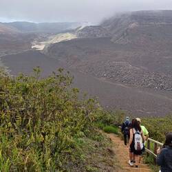 Descente dans le cratère