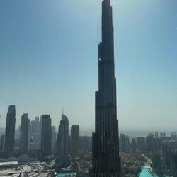 Burj Khalifa, gleich gegenüber