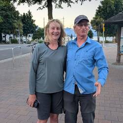 We kept meeting Claire and Ant along the way so we had a drink together.