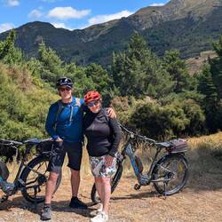 30 km bike ride from Lake Hawea to Lake Wanaka