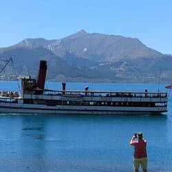 1914 steamship TSS Earnsclaw. We cruised down Lake Wakatipu for a delicious meal and a farm show.
