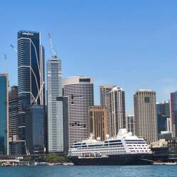 Azamara Pursuit und Skyline