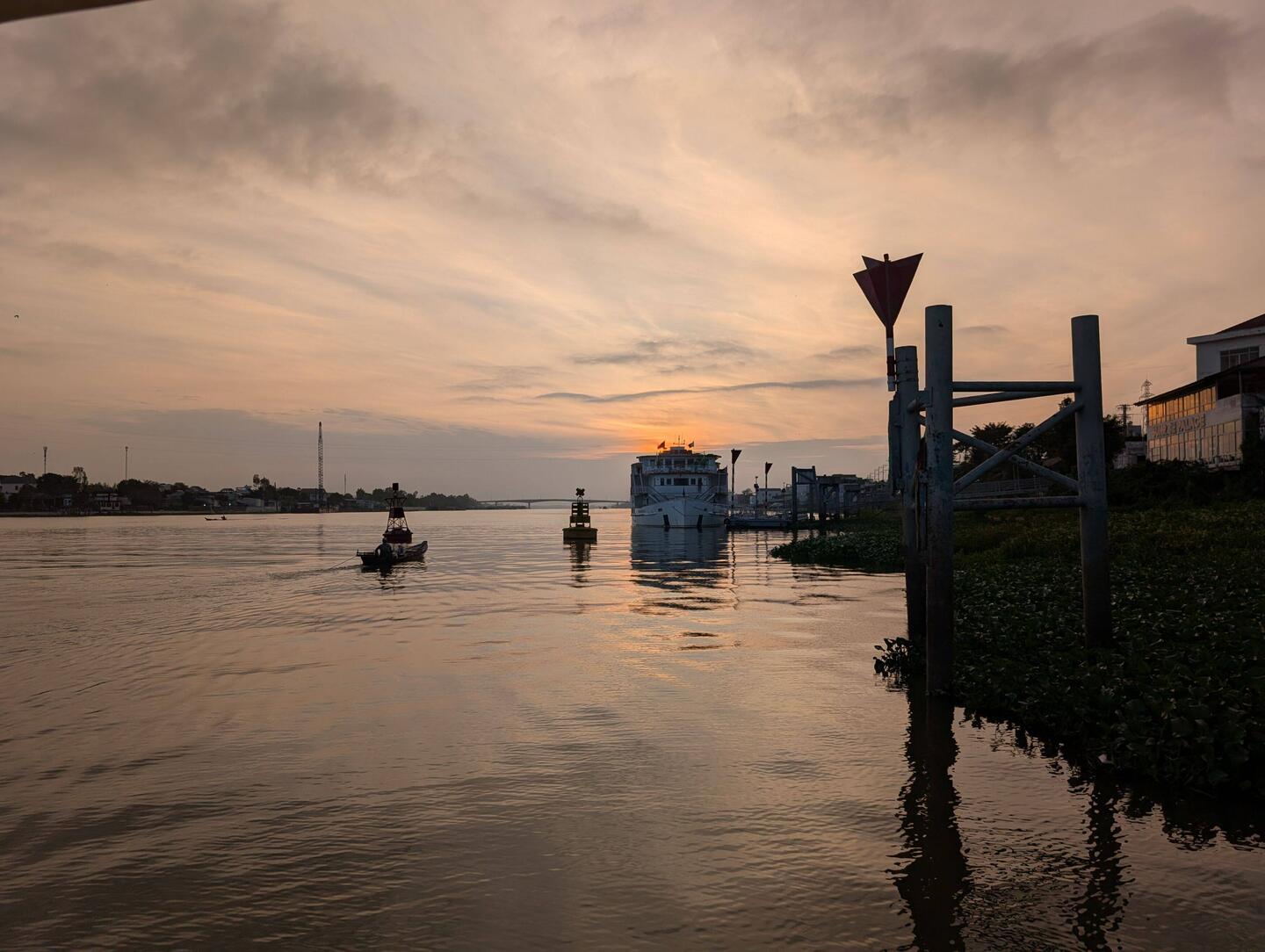 Sonnenaufgang am Mekong