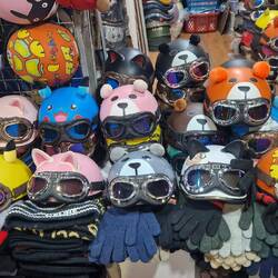 Die Helme sind ja schon.... außergewöhnlich