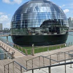 Apple hat hier einen Mini-Laden für 1,4 Millionen Singapur-Dollar im MONAT.