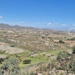 Der Stellplatz in Sicht, aber mindestens noch 3 km zu Fuß.