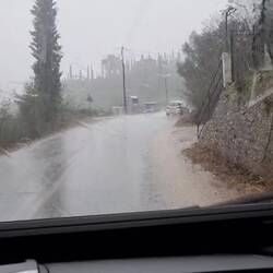 Und das war noch wenig Wasser auf der Strasse