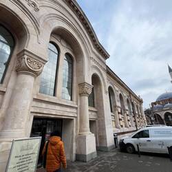 Market hall outside ....