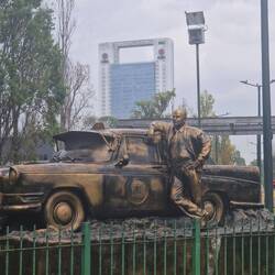 Taxi Drivers statue