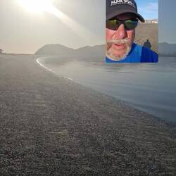 Hiking to the spit island