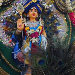 Hinduistischer Gott des Krieges und der Heerführer des göttlichen Heeres.