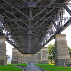 Sydney Harbour Bridge von unten 😅