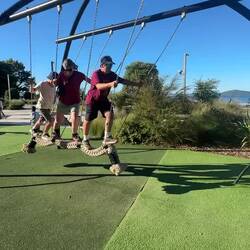 Bisschen Spielen auf den lässigen Spielplätzen die's hier überall hat