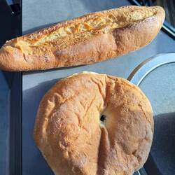 1 Baguette und ein Ding für 4DH = 37 Cent