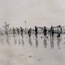 12h Arbeit mit einer Ration Essen