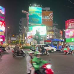 La circulation de nuit au centre ville 🫣
