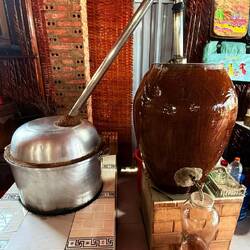 Un alambic maison pour faire son alcool de riz 🌾