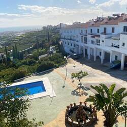 Hier wohnt man gar nicht schlecht, sogar mit Pool und BBQ Bereich